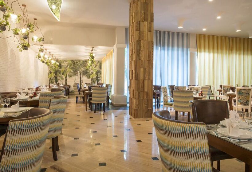 Grand Palladium White Sand Resort & Spa   All Inclusive