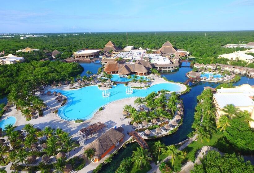 Grand Palladium White Sand Resort & Spa   All Inclusive