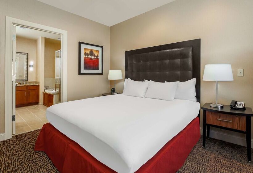 هتل Hilton Promenade At Branson Landing