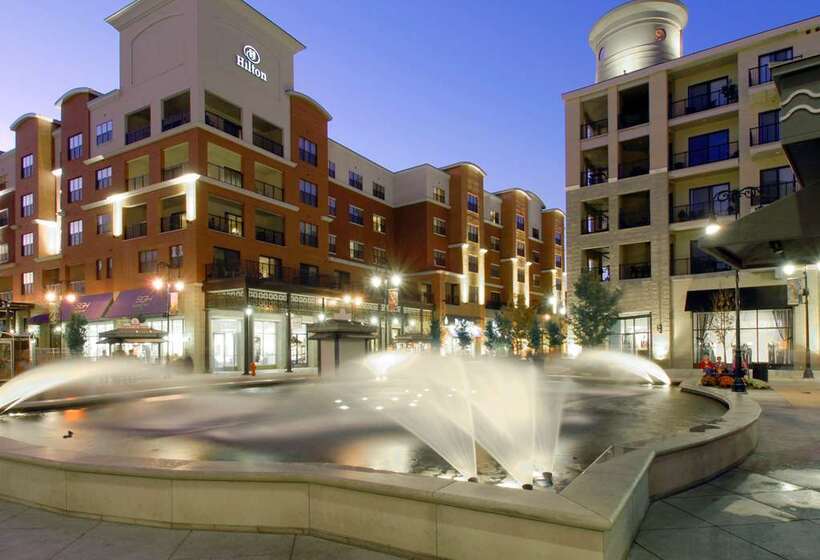 هتل Hilton Promenade At Branson Landing