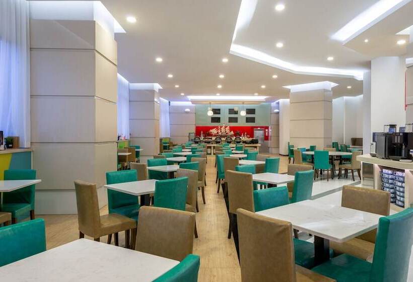 هتل Holiday Inn Express Zhabei Shanghai