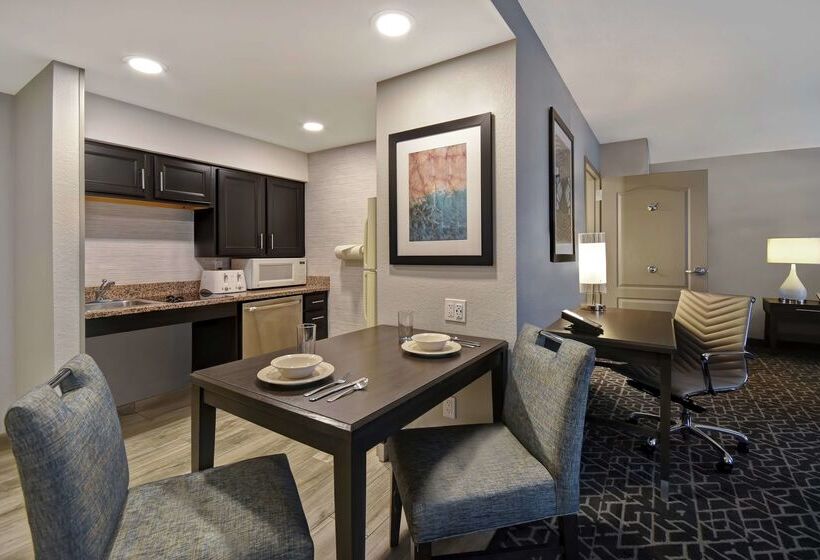 فندق Homewood Suites By Hilton Edgewater