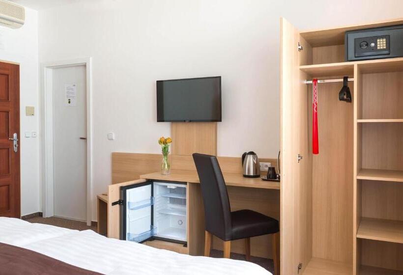 Fotos del hotel Karlin:  3