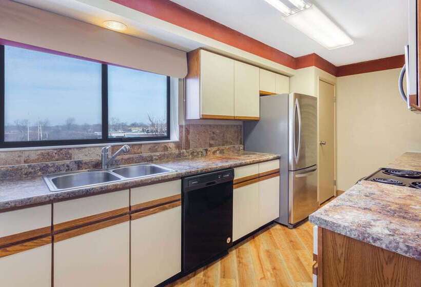 Отель La Quinta By Wyndham Chicago Tinley Park
