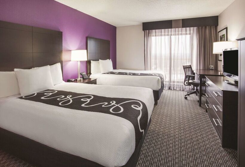 هتل La Quinta By Wyndham Minneapolis Bloomington W   Free Airport Shuttle