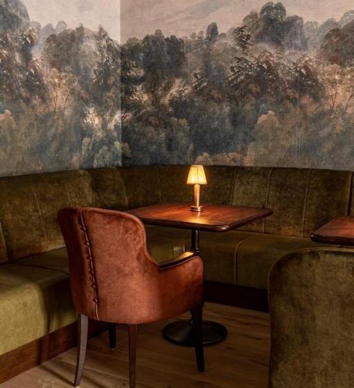 هتل The Lansdowne Kenmare