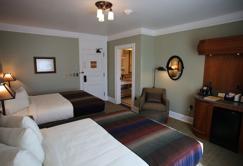 בית מלון כפרי Mammoth Hot Springs & Cabins   Inside The Park