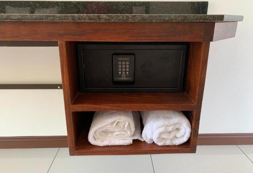 هتل Manuel Antonio Park