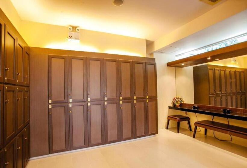 هتل Phi Phi Banyan Villa