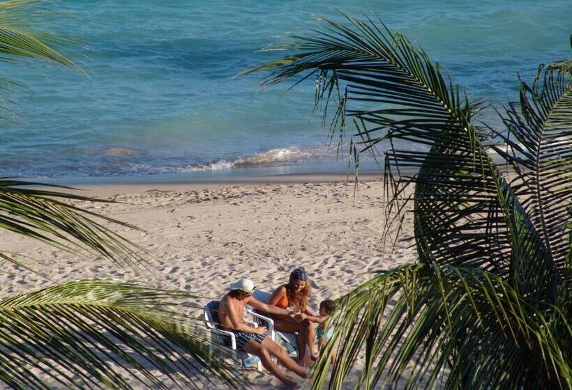 هتل Praia Dourada