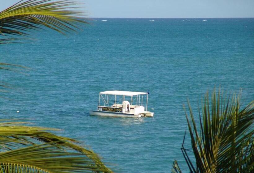 هتل Praia Dourada