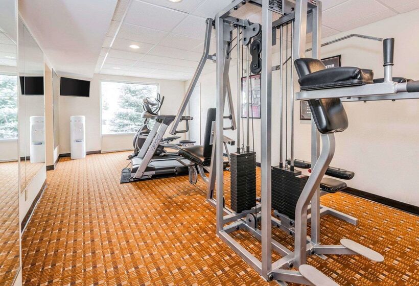 هتل Baymont By Wyndham Indianapolis East