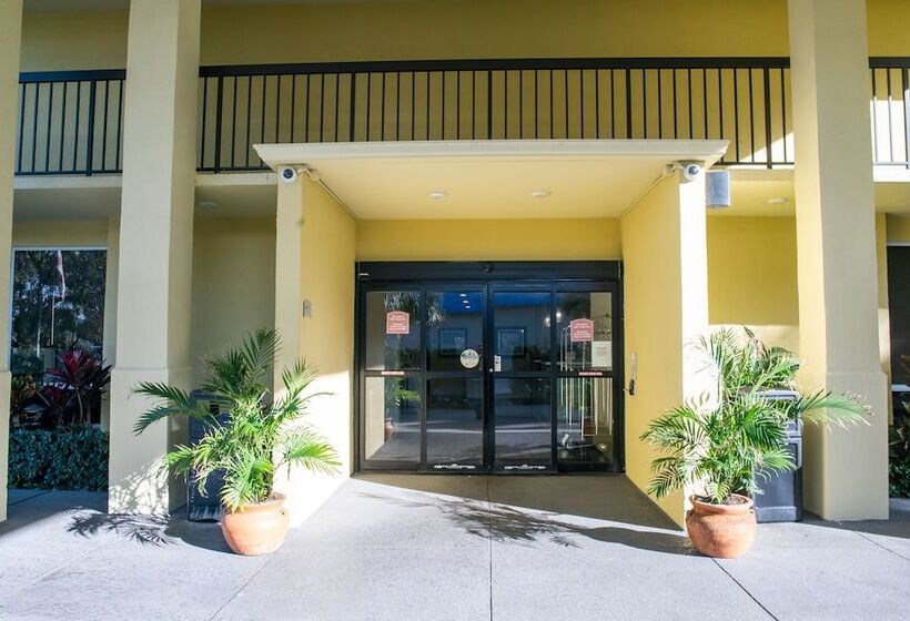 בית מלון כפרי Quality Inn Palm Beach International Airport