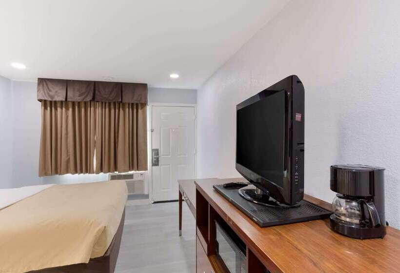 هتل Quality Inn Redding Near I5