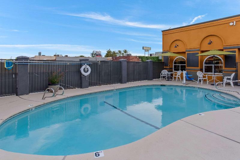 هتل Quality Inn Redding Near I5