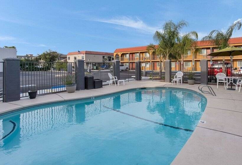 هتل Quality Inn Redding Near I5
