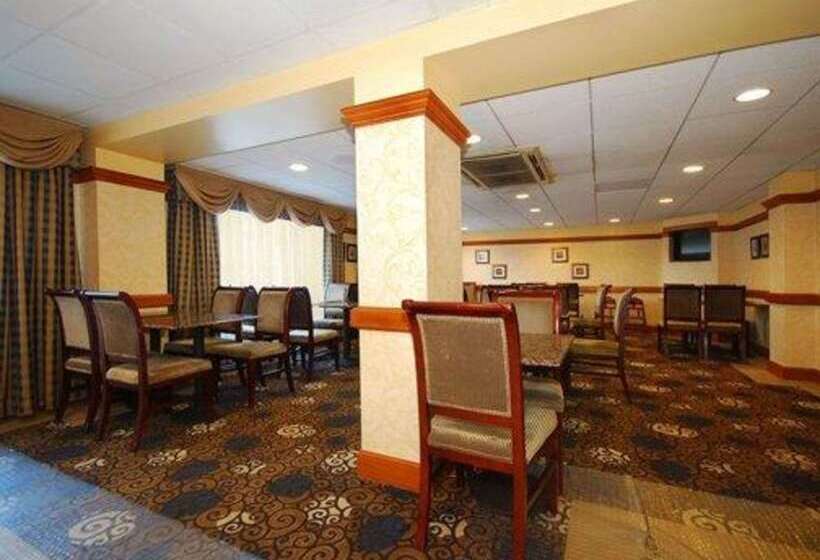 Hotel Quality Inn & Suites