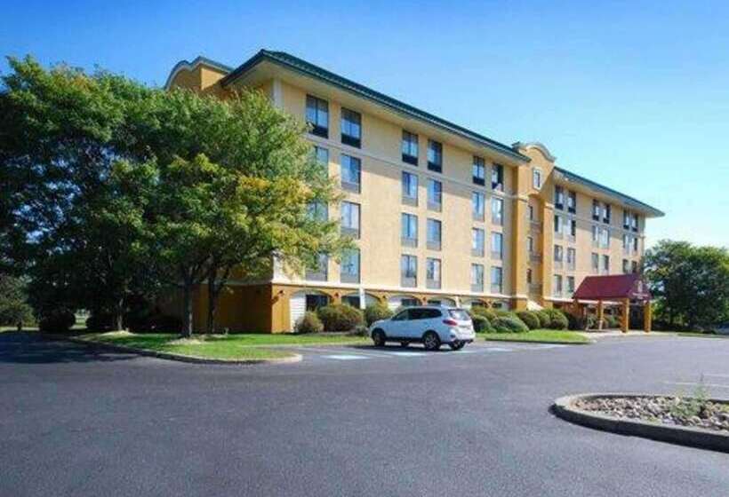 فندق Quality Inn & Suites