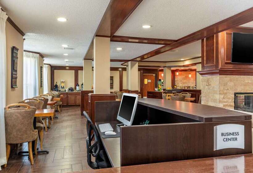 هتل Quality Suites Addisondallas