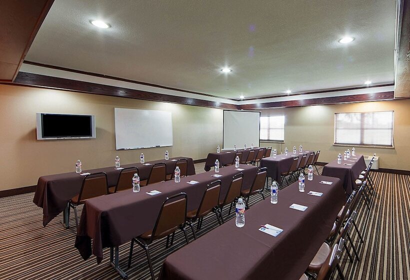 هتل Quality Suites Addisondallas