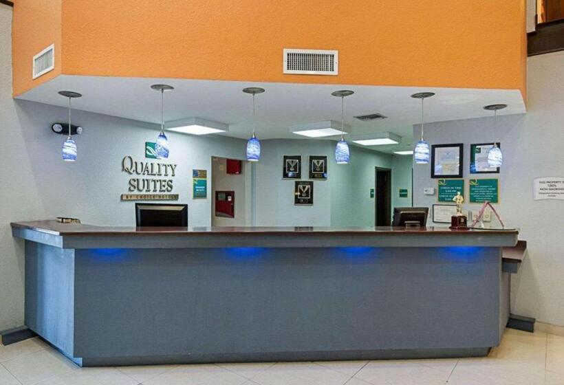 هتل Quality Suites