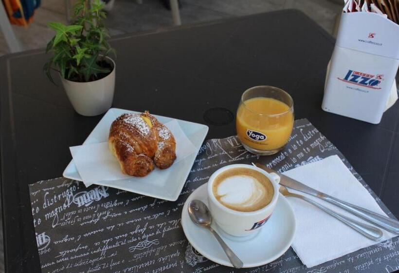 Fotos del hotel Suite Opera Rooms:  11