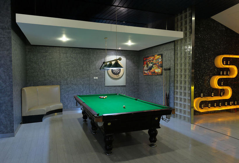 Mercure Suzhou Park Hotel & Suites