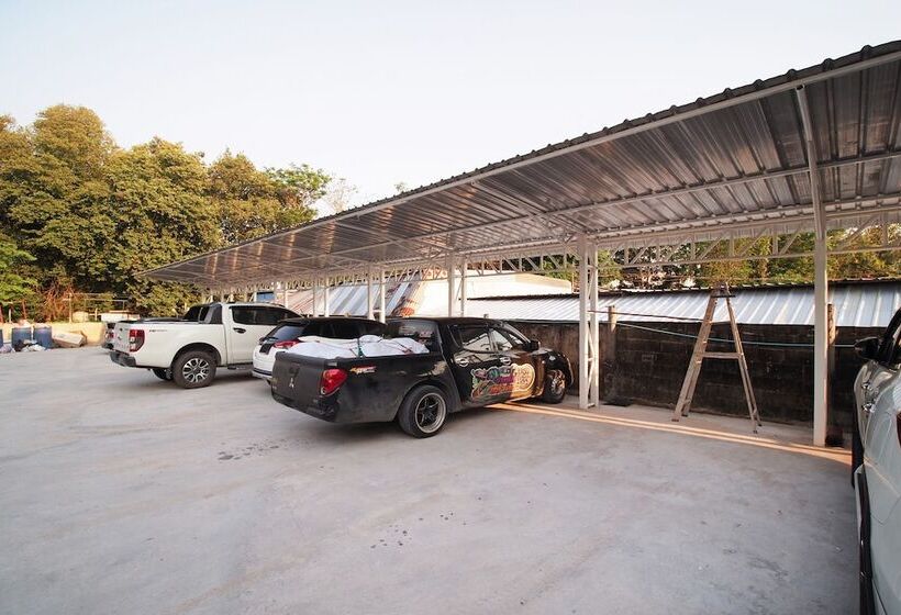 فندق Apartment Khunpu By Oyo Rooms