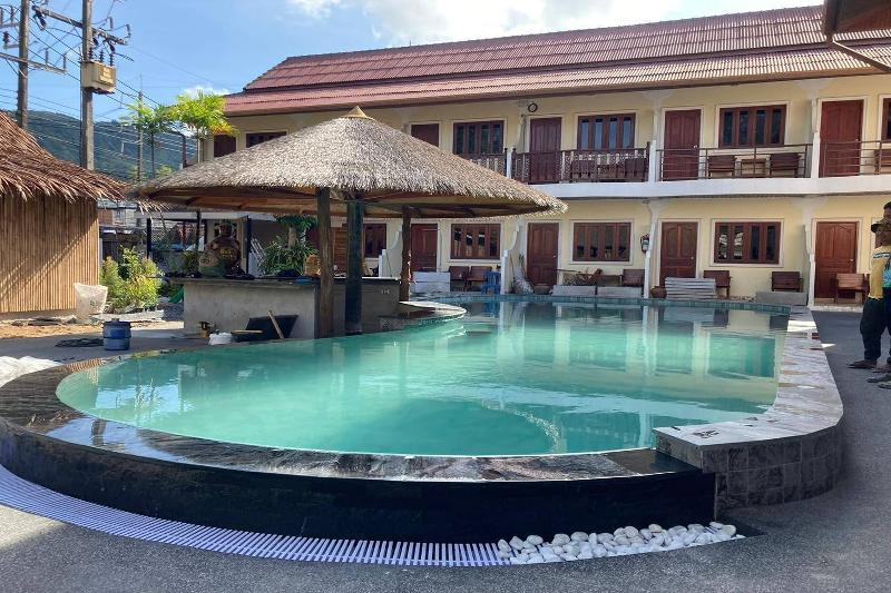 هتل Ginis Beach Resort