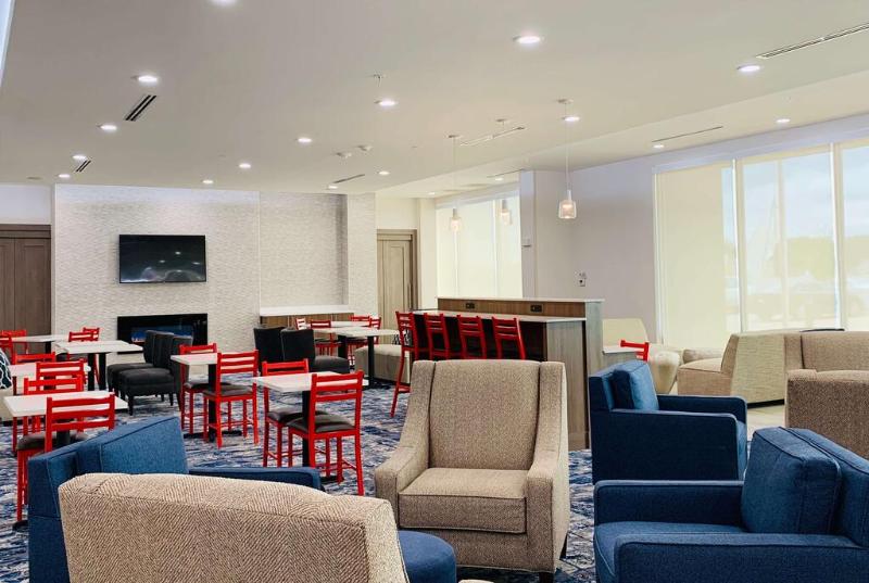Отель La Quinta Inn & Suites By Wyndham Red Oak Tx Ih 35e