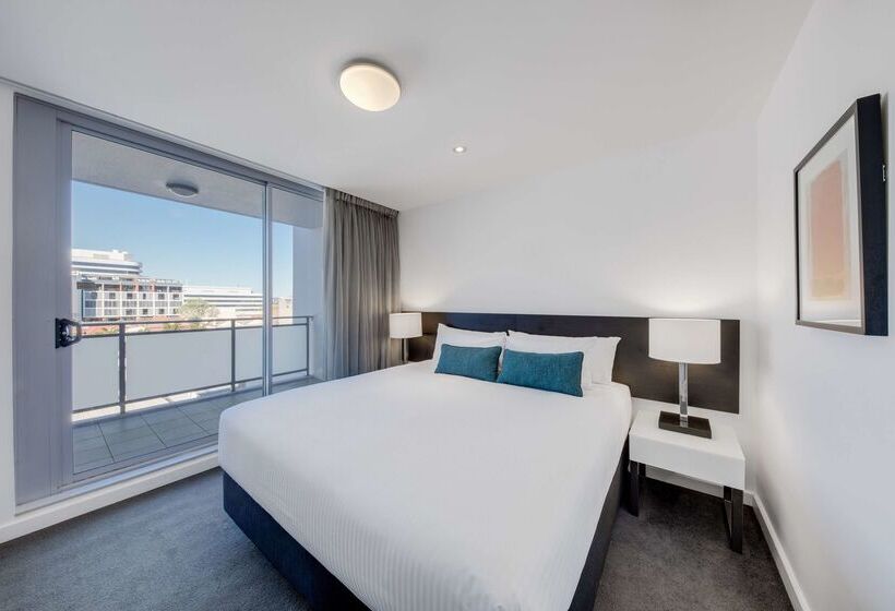 Hotel Adina Apartment  Wollongong