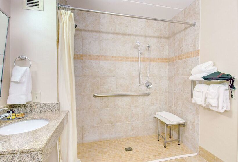 هتل Best Western  Plus Waltham Boston