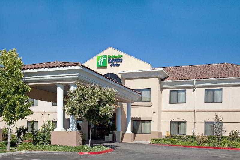 בית מלון כפרי Best Western Valencia/six Flags Inn & Suites