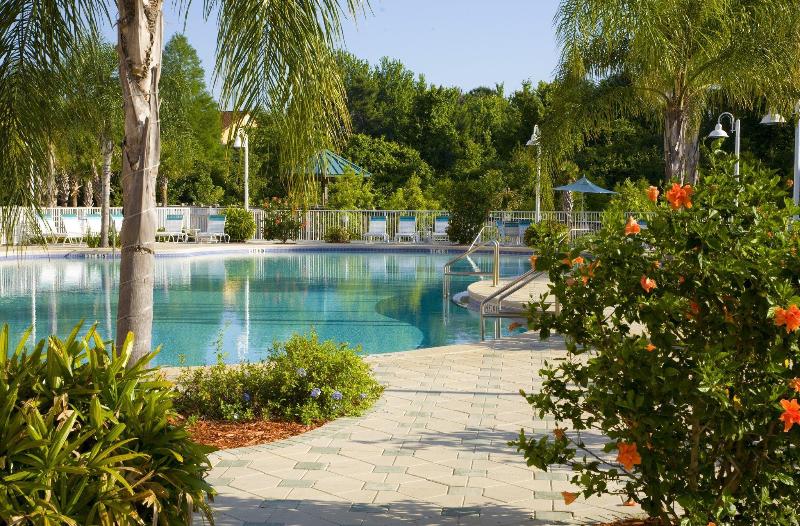 هتل Blue Heron Beach Resort