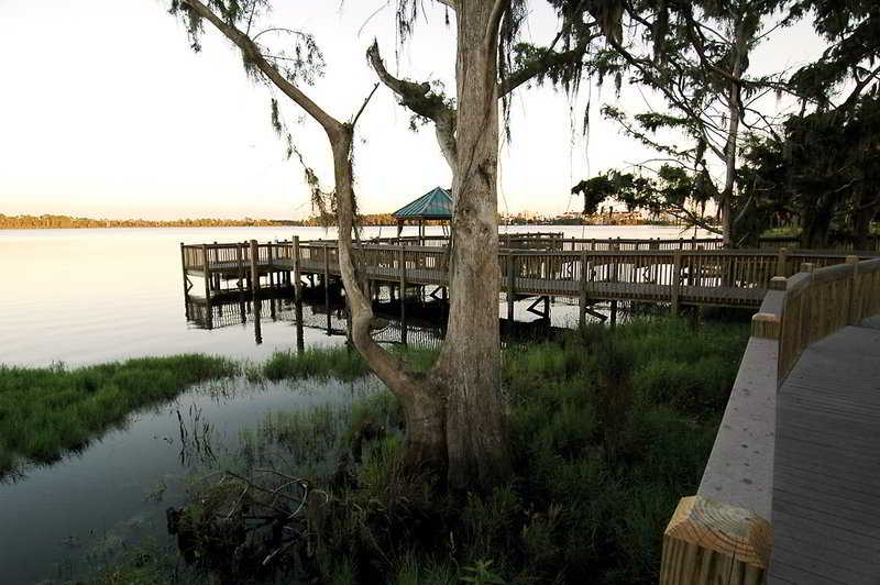هتل Blue Heron Beach Resort