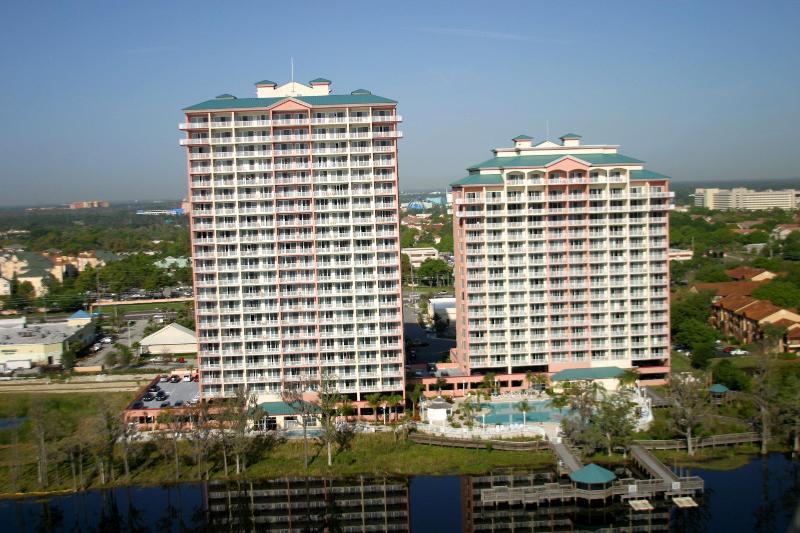 هتل Blue Heron Beach Resort