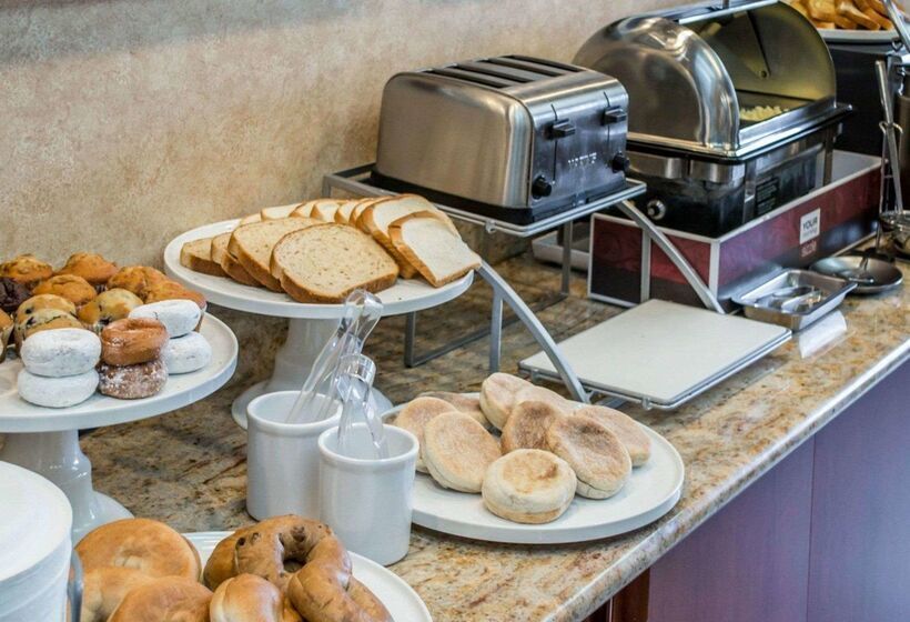 هتل Comfort Suites Portland Southwest