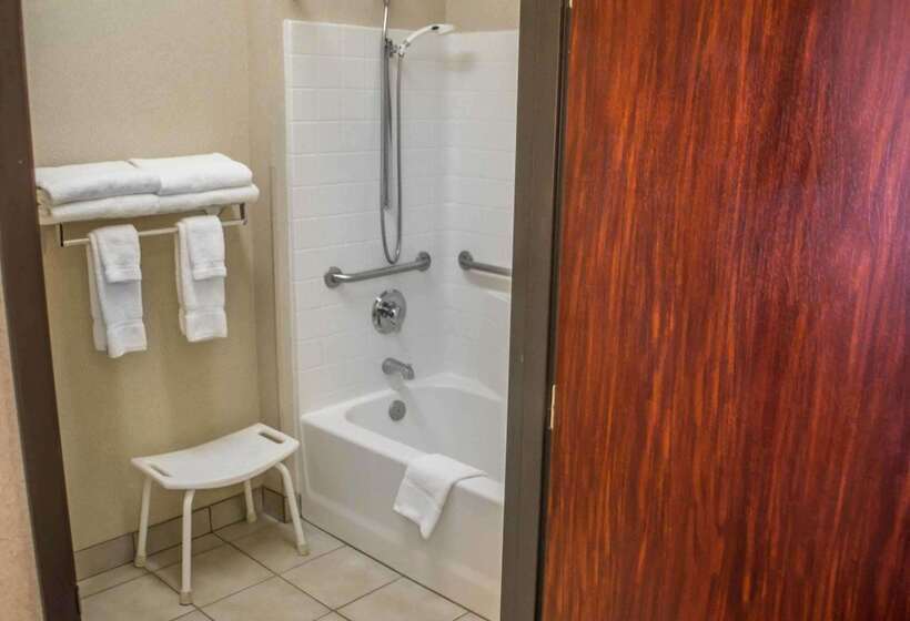 هتل Comfort Suites Portland Southwest