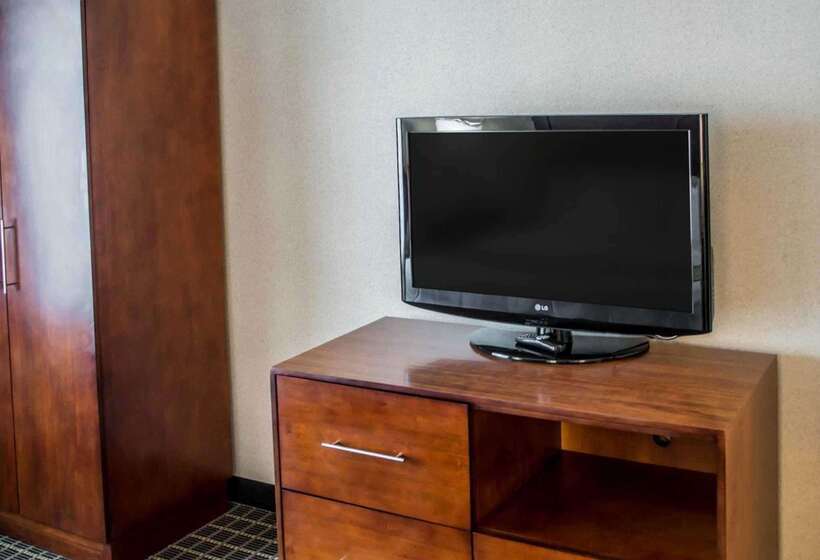 هتل Comfort Suites Portland Southwest