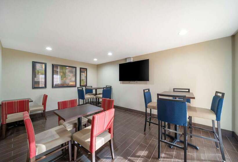 فندق Comfort Suites Red Bluff Near I5