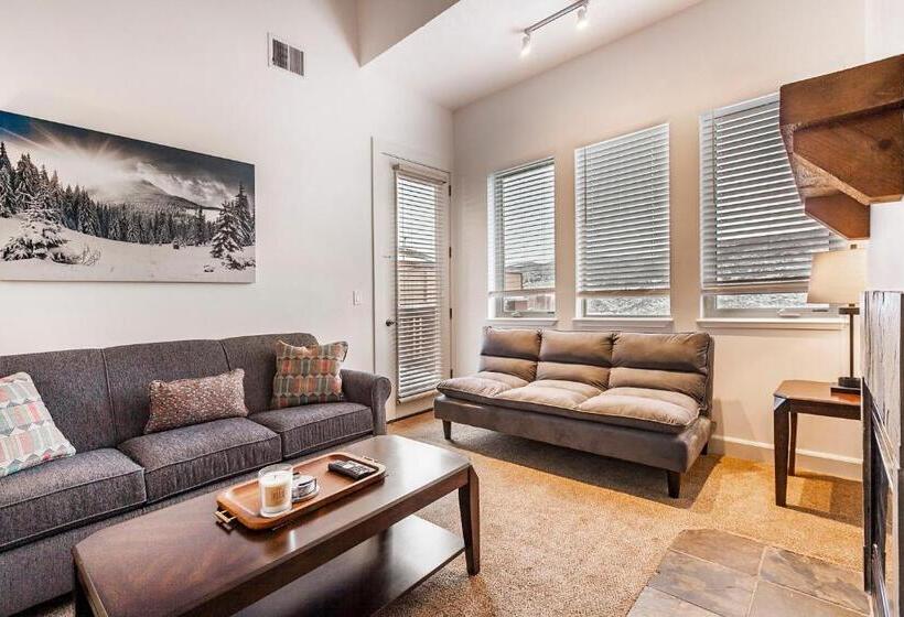 هتل Crestview Condominiums By All Seasons Resort Lodging