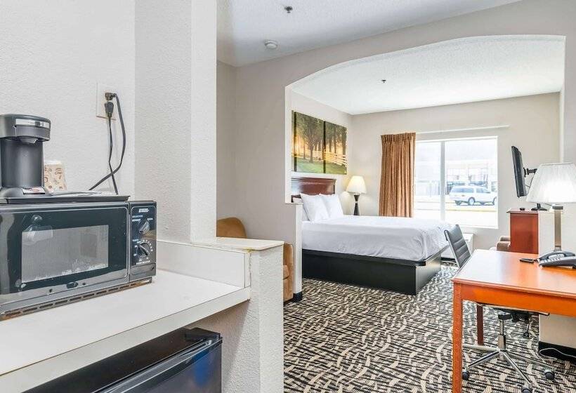 هتل Days Inn By Wyndham Coliseum Montgomery Al