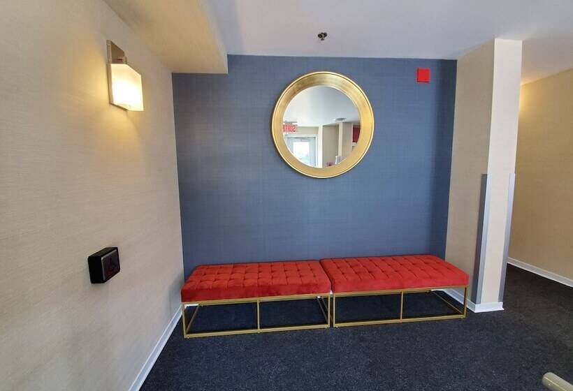 هتل Econo Lodge