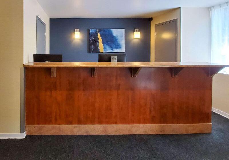 هتل Econo Lodge