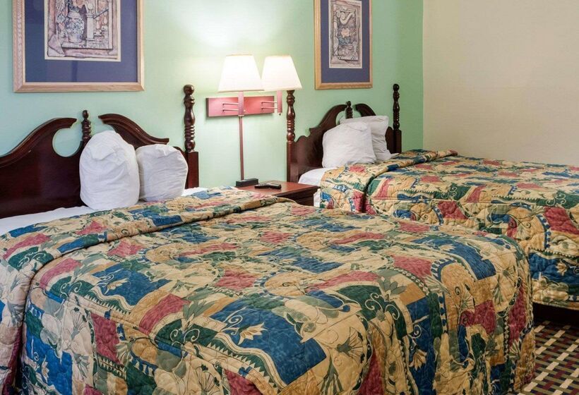 هتل Econo Lodge Near Fort Gregg Adams I 295