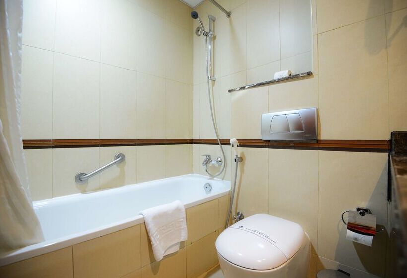 Golden Tulip Hotel Al  Barsha