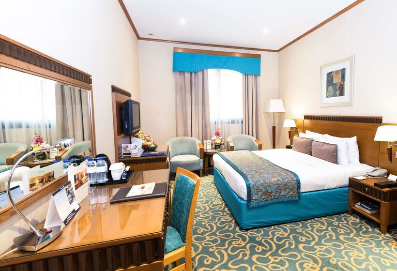 Golden Tulip Hotel Al  Barsha