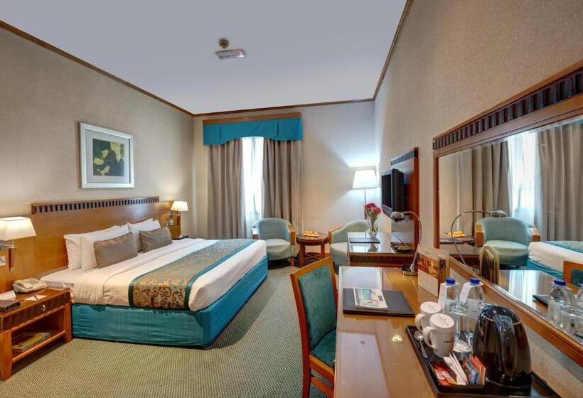 هتل Golden Tulip Al Barsha