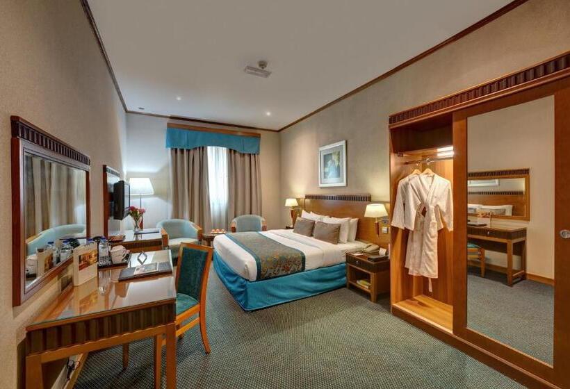 Golden Tulip Hotel Al  Barsha