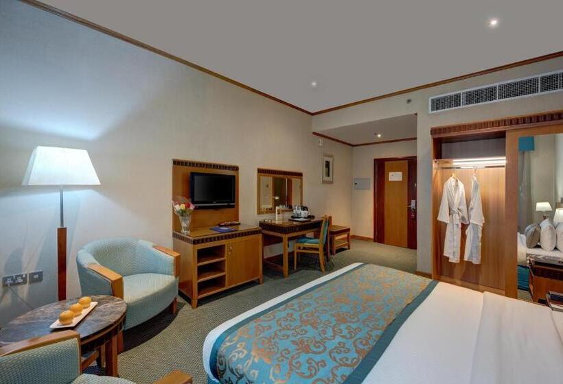 Golden Tulip Hotel Al  Barsha